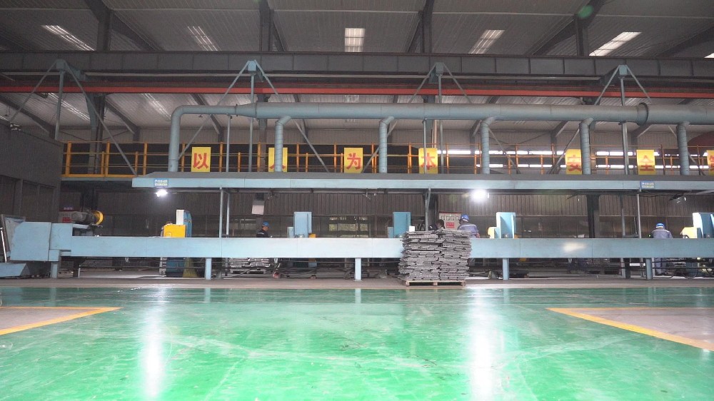 鑄件分揀打磨作業